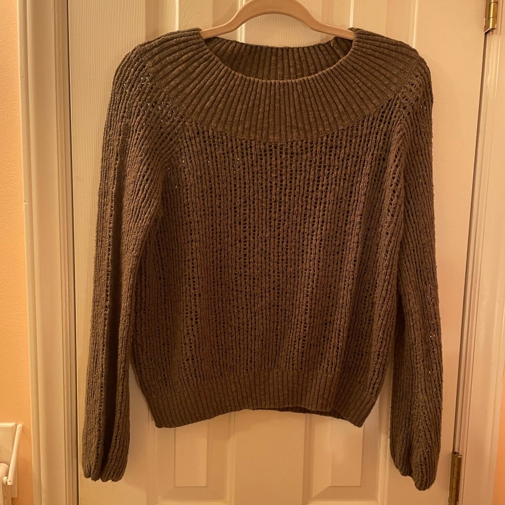 Billabong green sweater